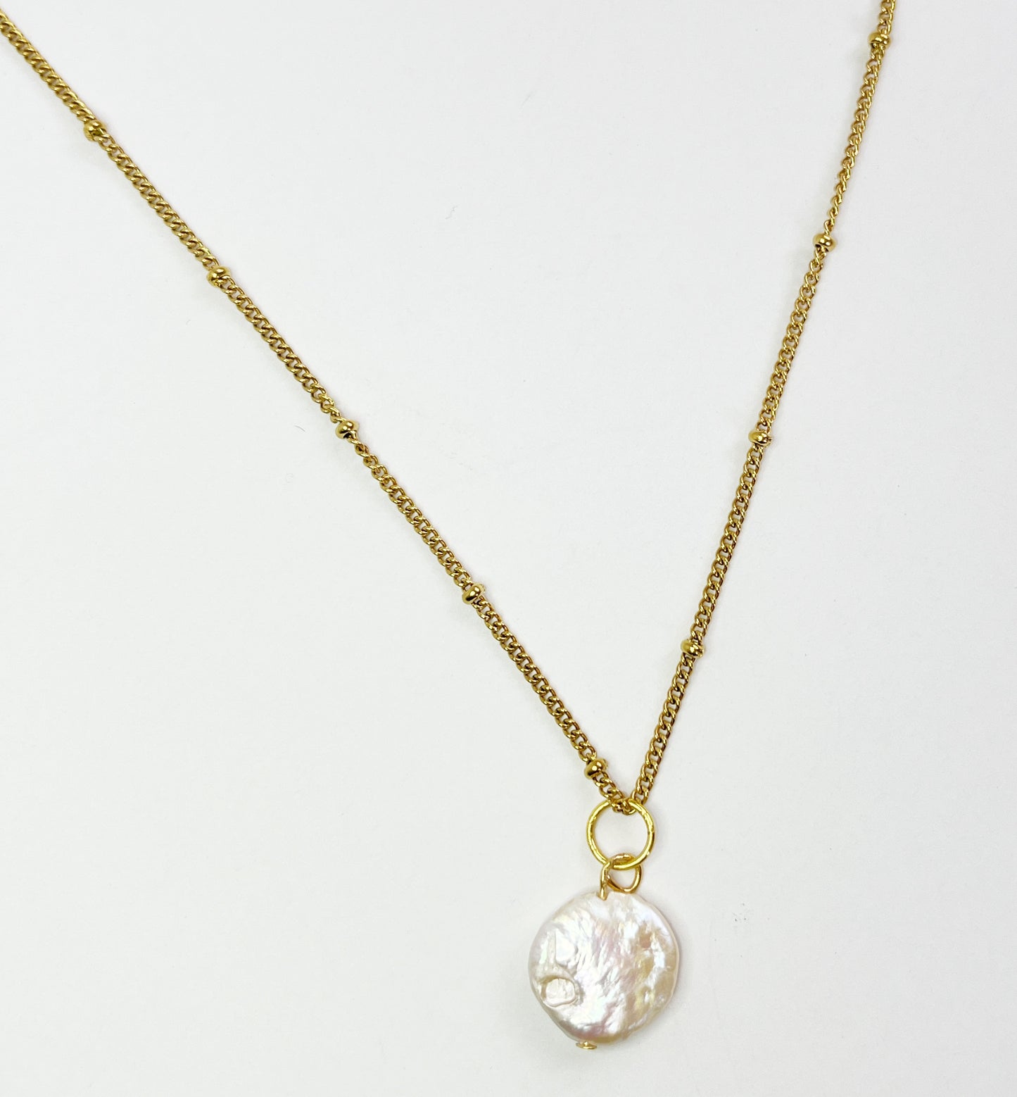 Mother of Pearl Pendant Necklace