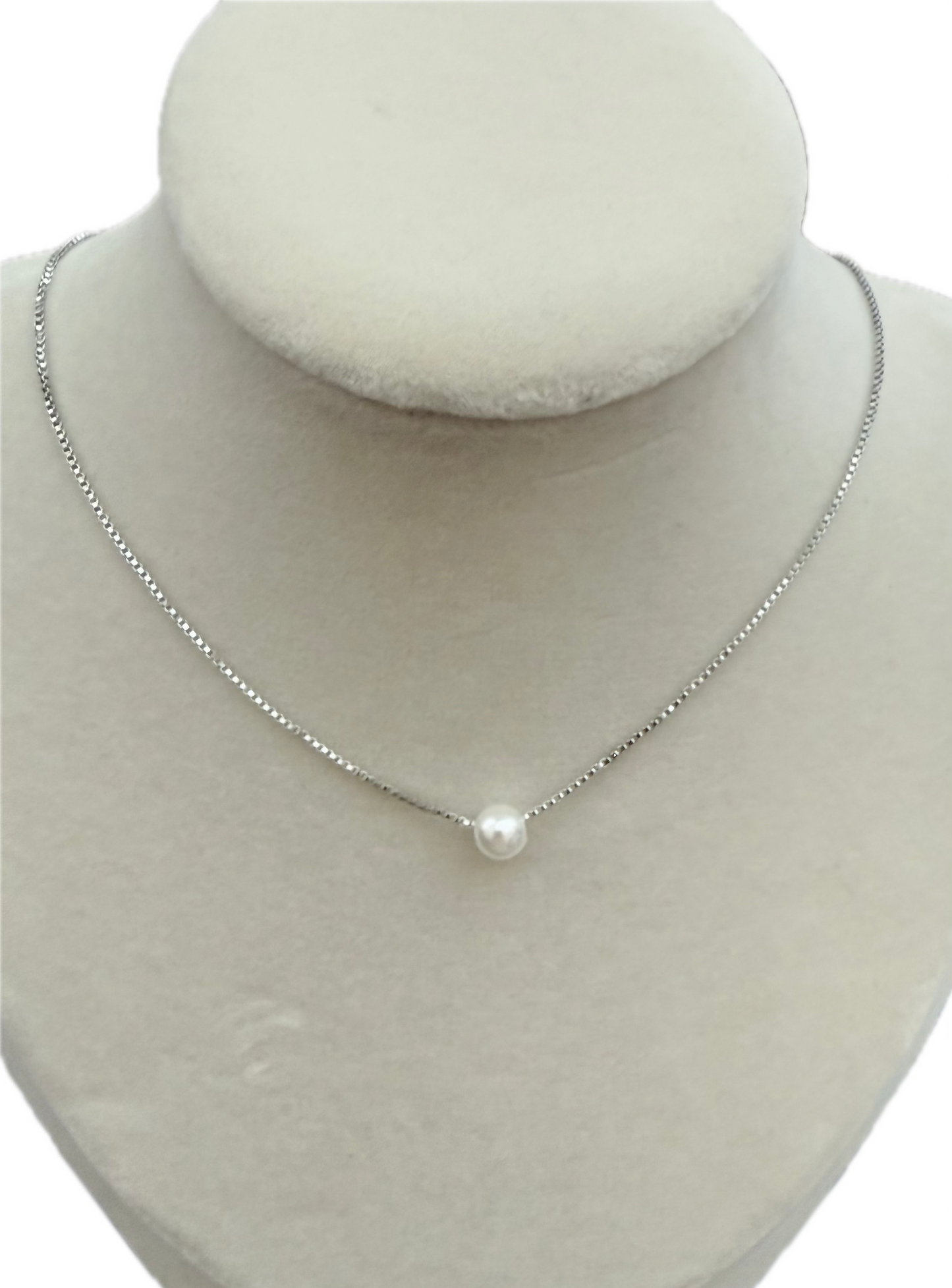 Minimal Pearl Necklace in Gold & Silver